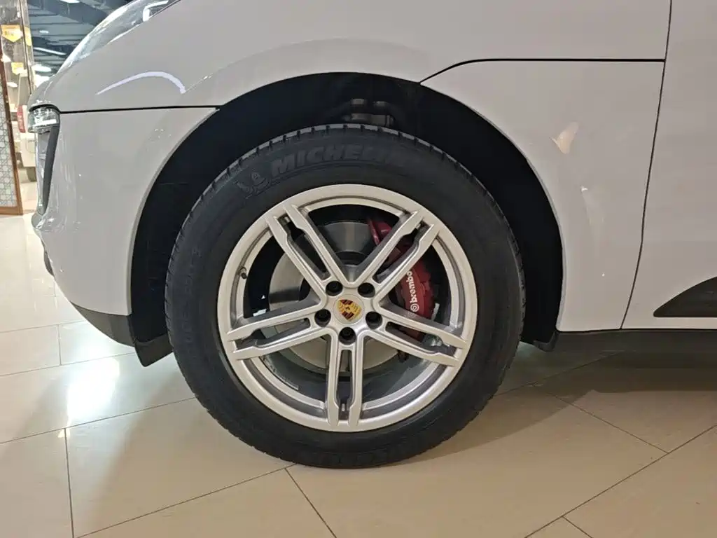 Porsche Macan — миниатюра 23