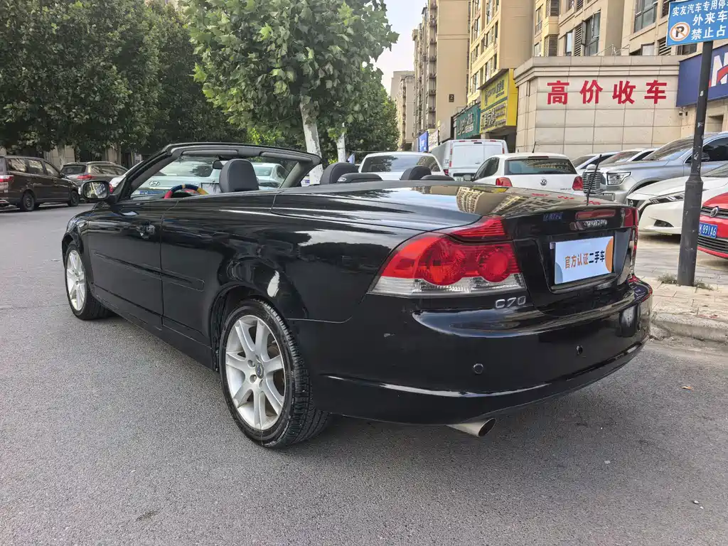 Volvo C70 — миниатюра 9