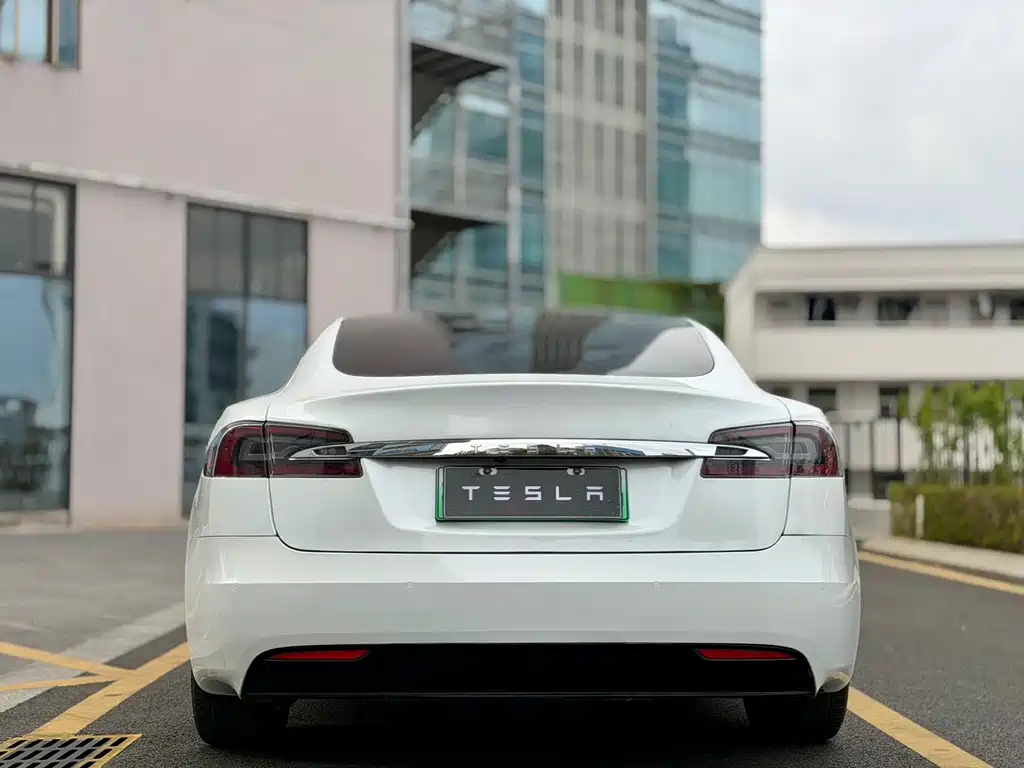 TESLA MODEL S