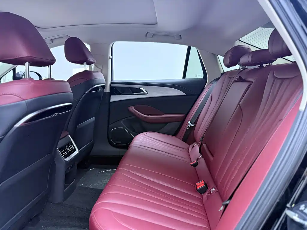Hongqi Hongqi H5 — миниатюра 15