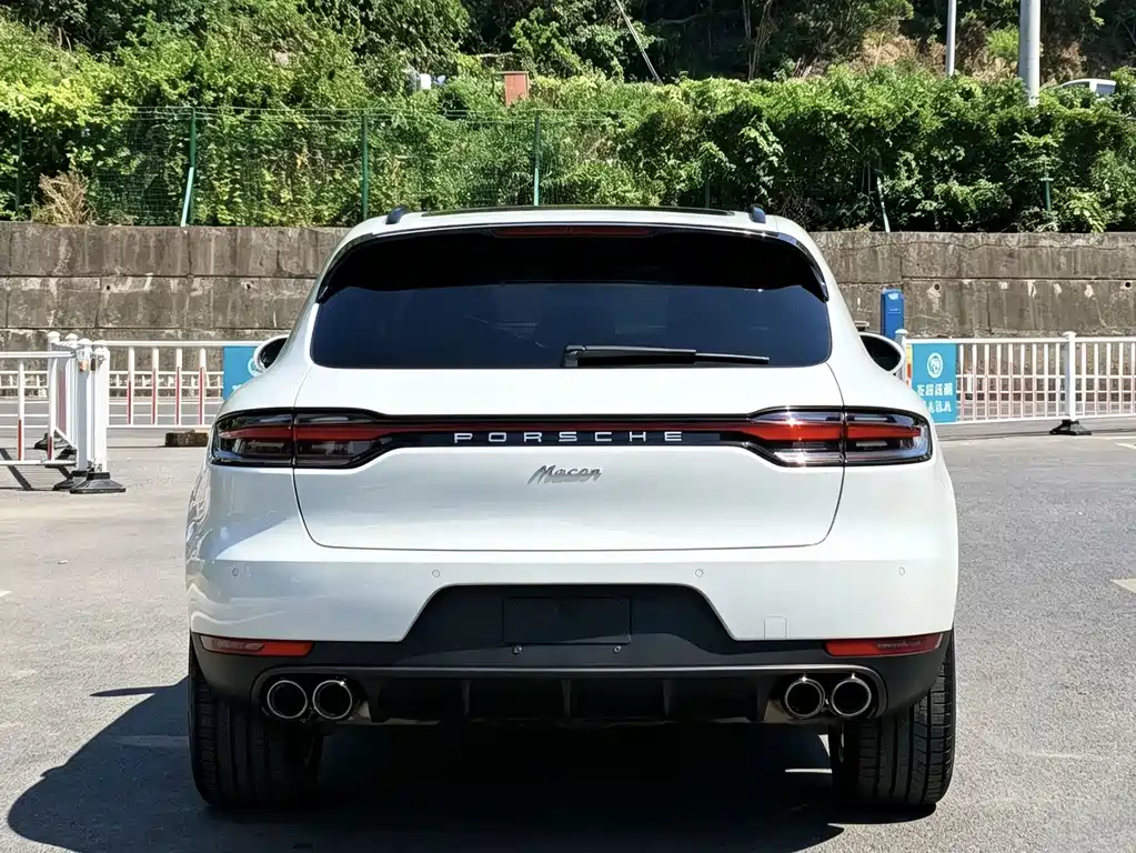 Porsche Macan — миниатюра 9