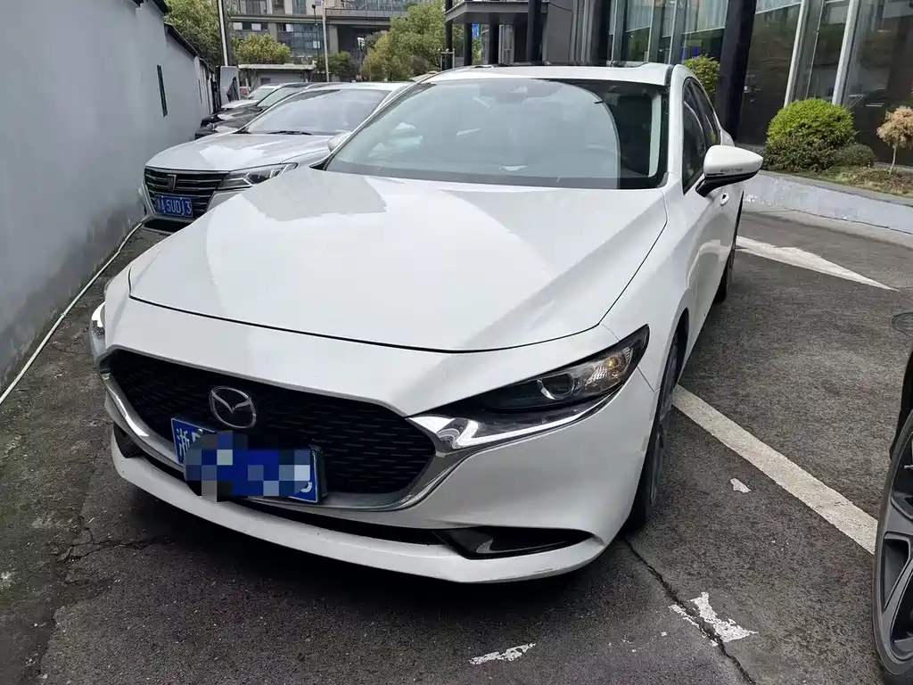 Mazda 3 Axela 2023