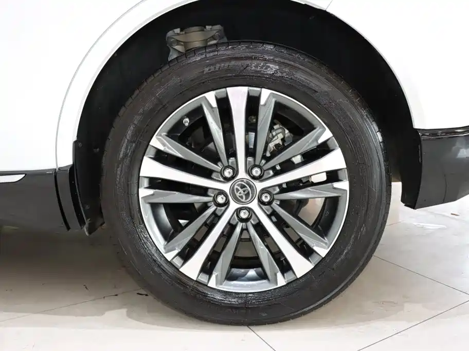 Toyota Venza — миниатюра 20