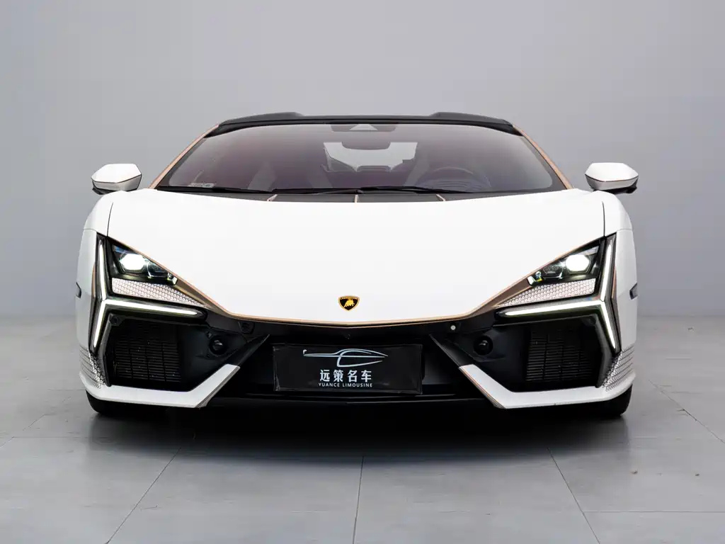 LAMBORGHINI REVUELTO