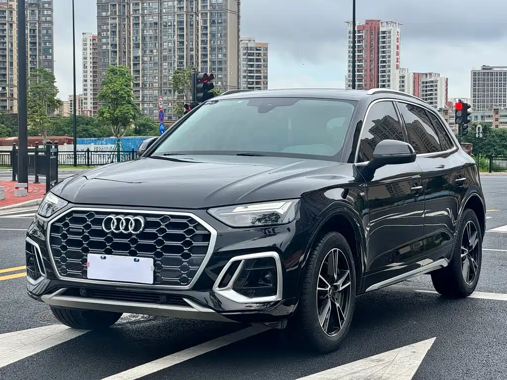 Купить Audi Q5L