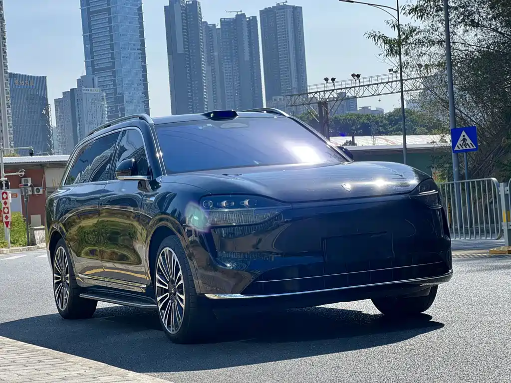 AITO ASK THE WORLD M9