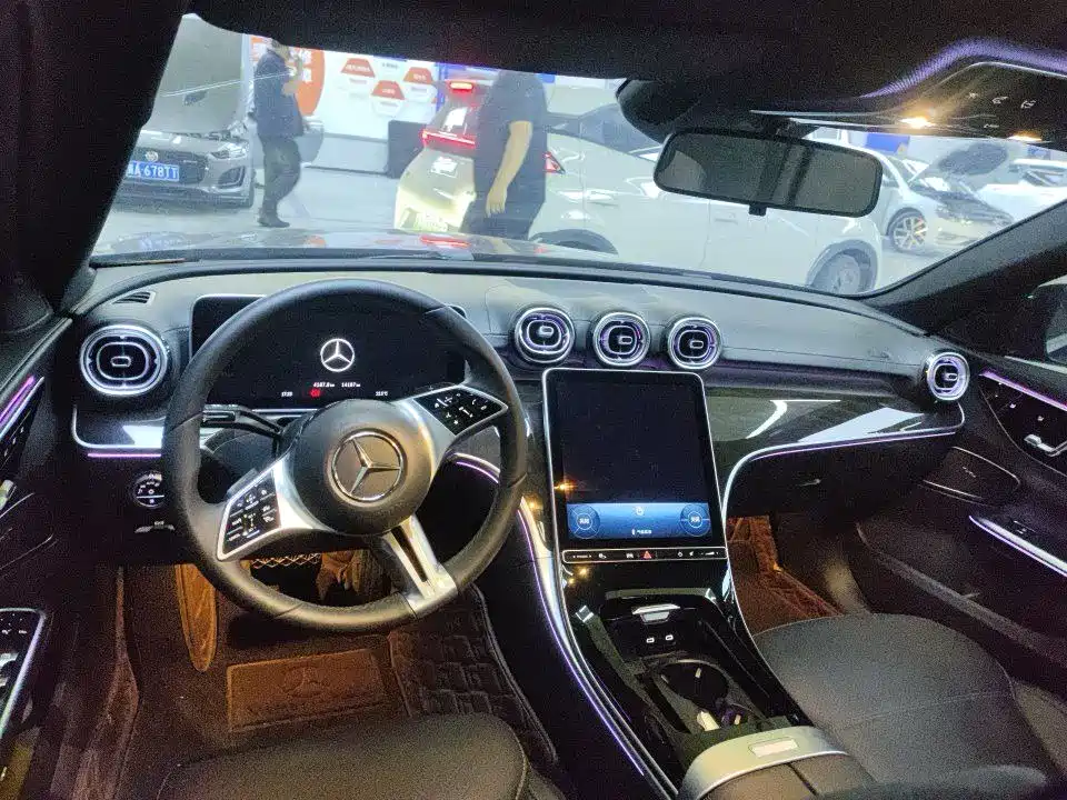 Mercedes-Benz C-Class — миниатюра 7