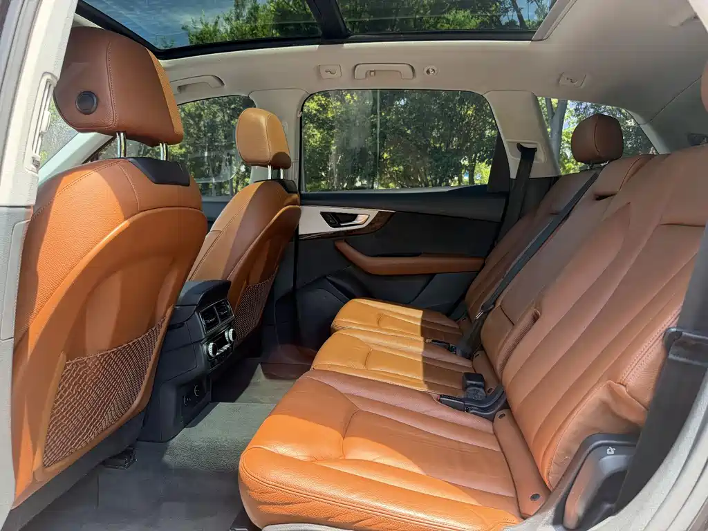 Audi Q7 — миниатюра 7