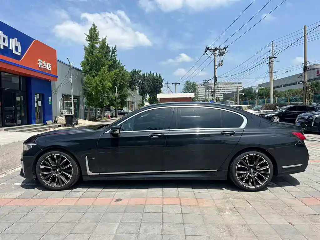BMW 7 Series 7 2021 730Li M Sport