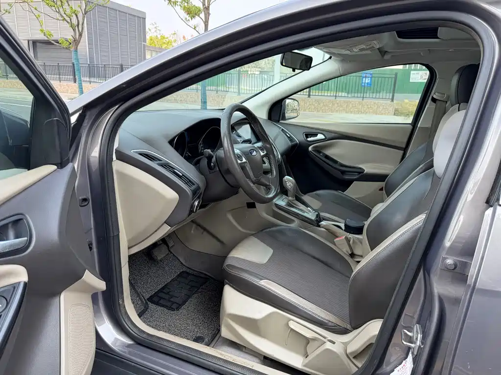 Ford Focus — миниатюра 4