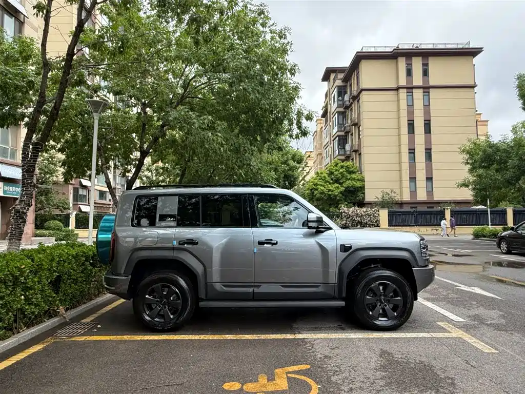 Fangchengbao Leopard 5 5 2025 210KM Ultra