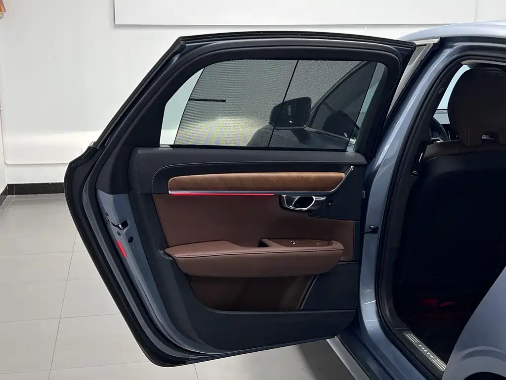 Volvo S90 — миниатюра 24