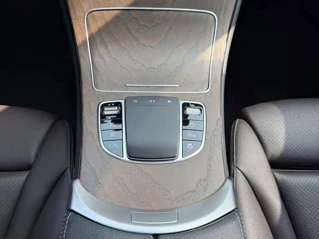 Mercedes-Benz GLC — миниатюра 9