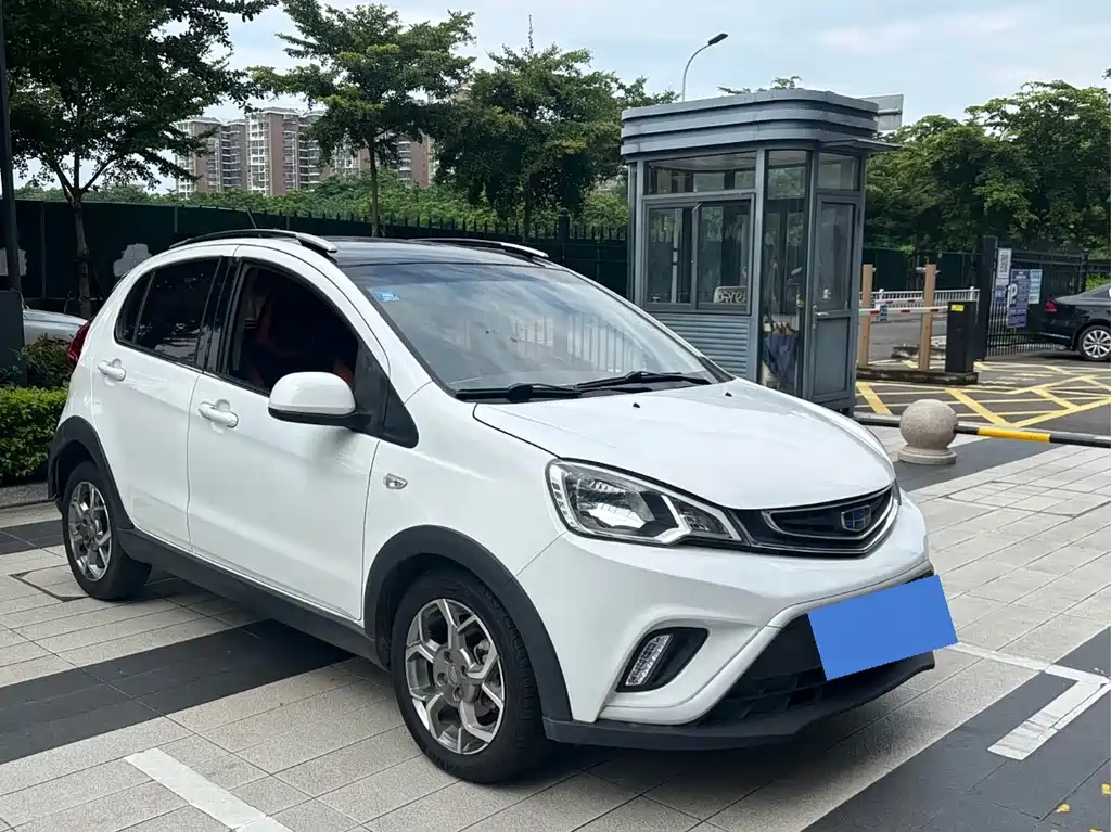 Geely Vision X1 — миниатюра 3