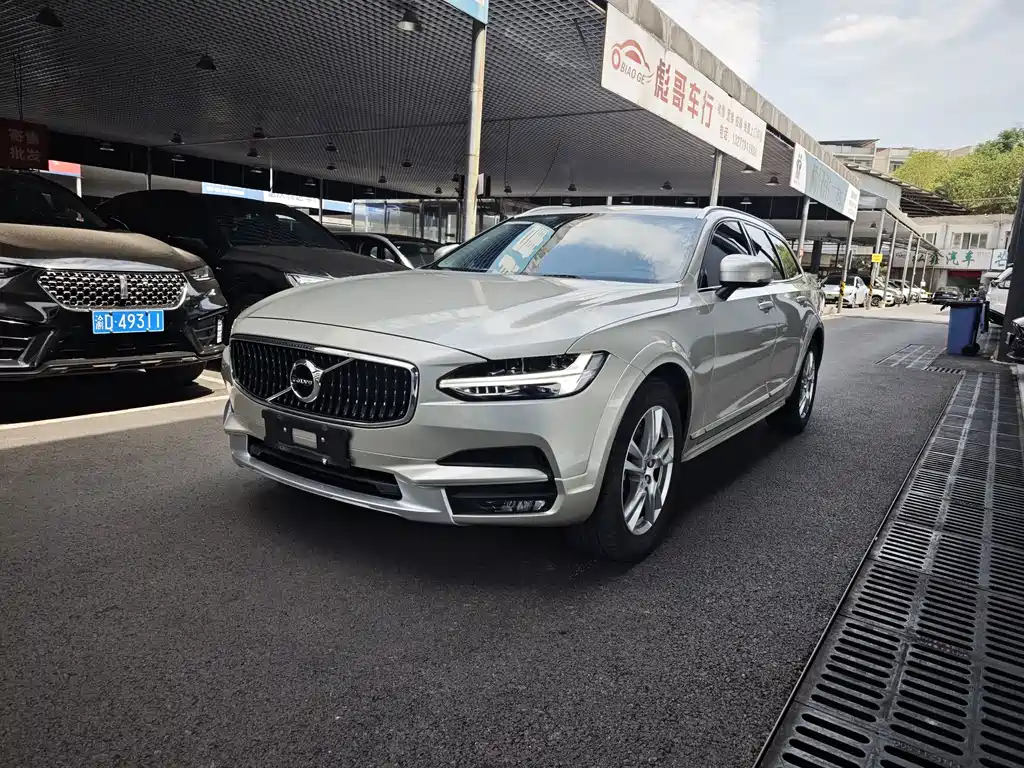 Volvo V90