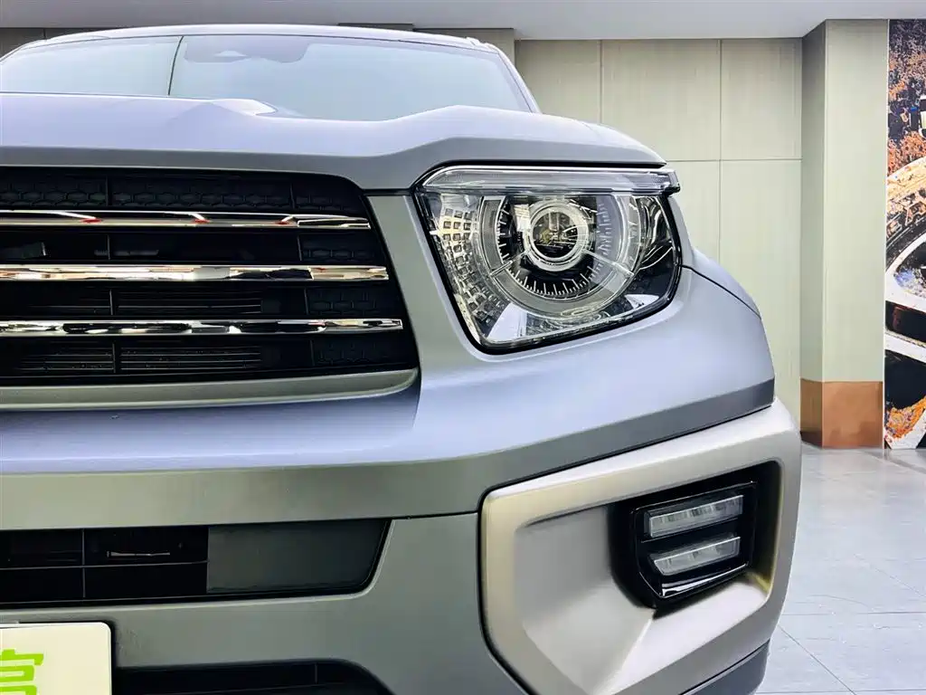 TANK TANK 700 NEW ENERGY