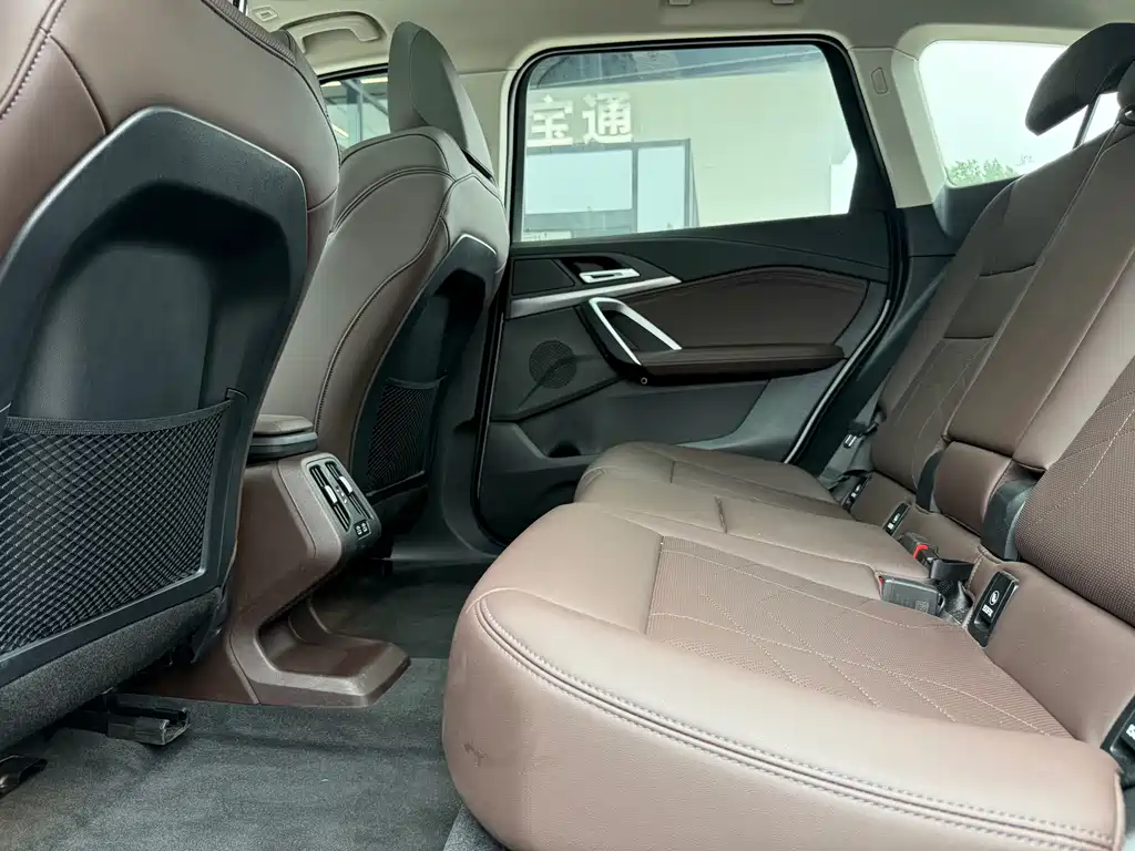 BMW iX1 2023 eDrive25L M Sport