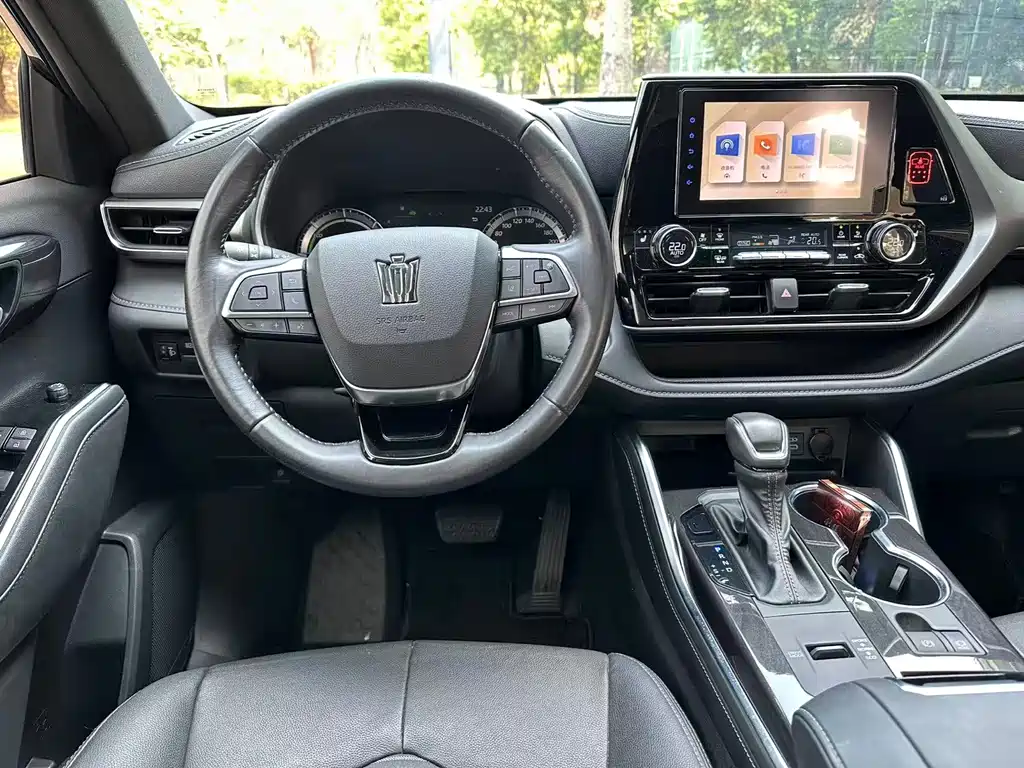 Toyota Crown Kluger — миниатюра 4