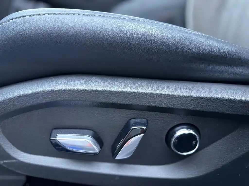 Ford Equator — миниатюра 15