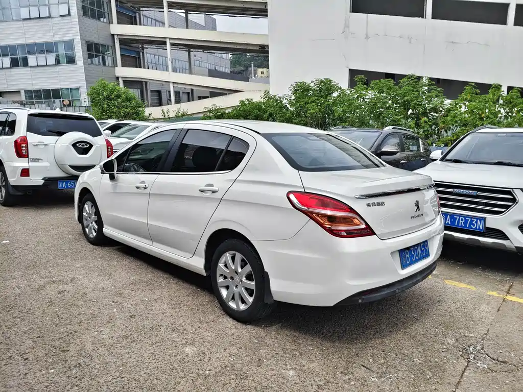 Peugeot 308 — миниатюра 8