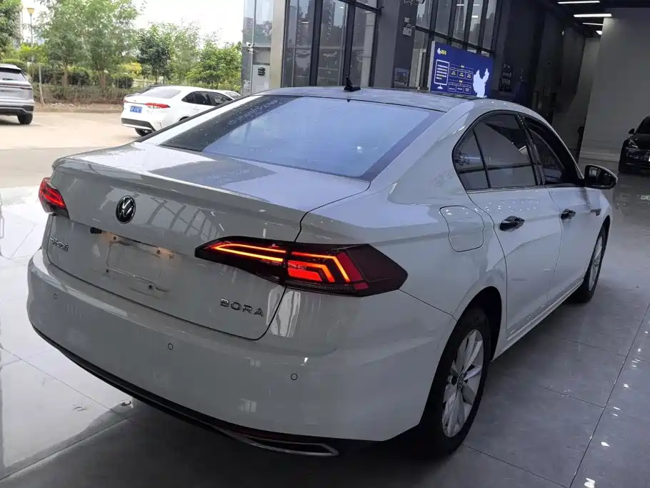 Volkswagen Bora — миниатюра 3