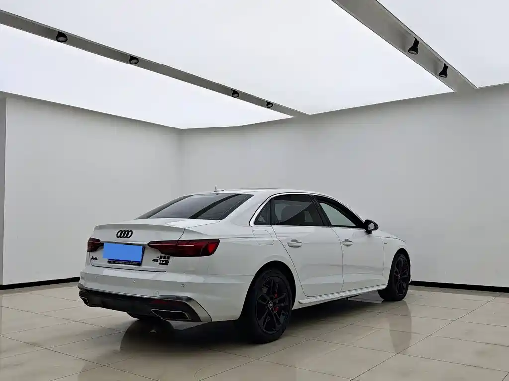 Audi A4L 2022 40 TFSI Fashion