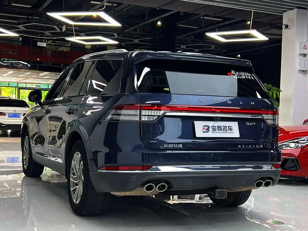Lincoln Aviator — миниатюра 11