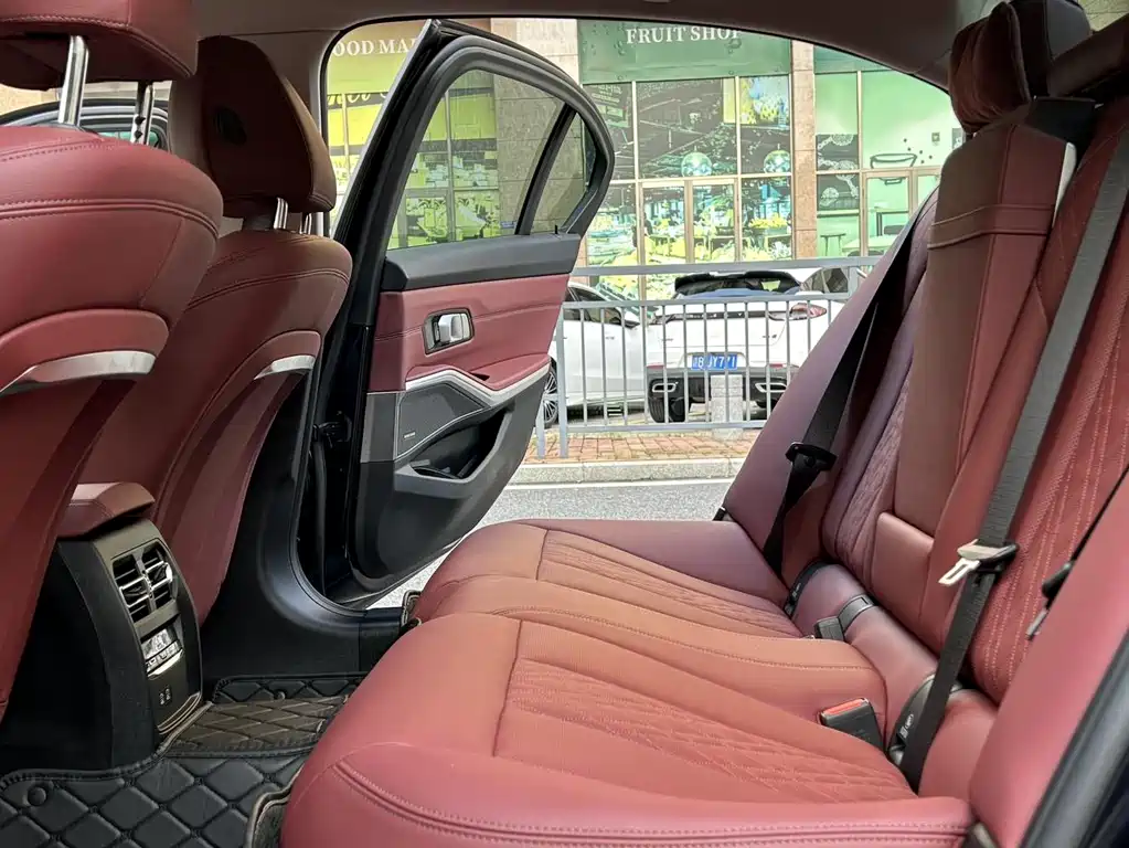 BMW 3 Series — миниатюра 18