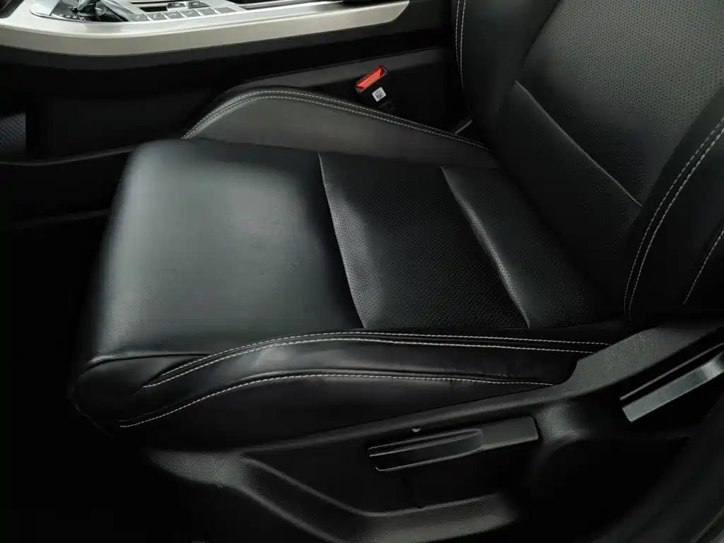 Geely Binyue — миниатюра 20