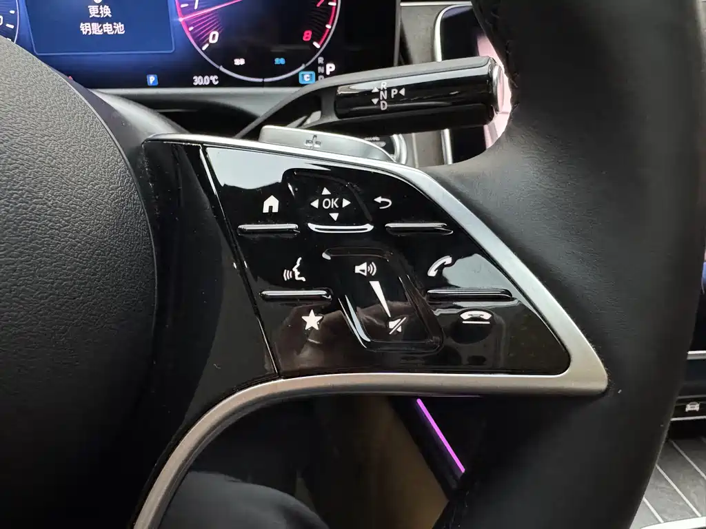 Mercedes-Benz E-Class — миниатюра 26