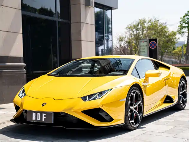 LAMBORGHINI HURACÁN