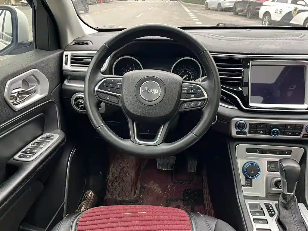 JEEP GRAND COMMANDER