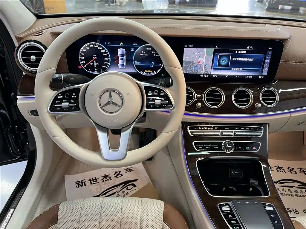 MERCEDES-BENZ E CLASS