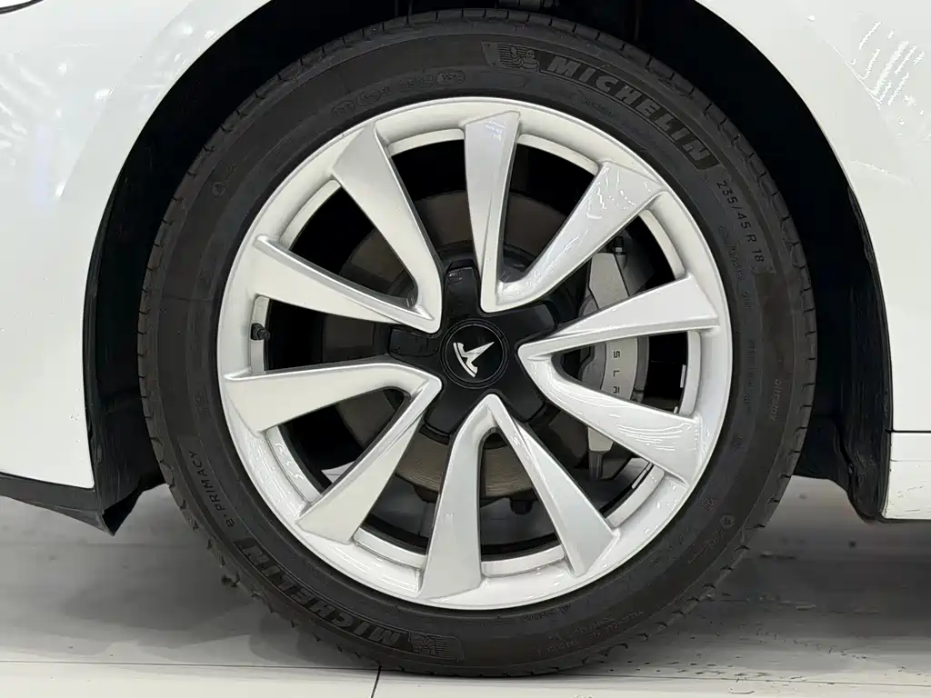 Tesla Model 3 — фотографии объявления, Фото 17