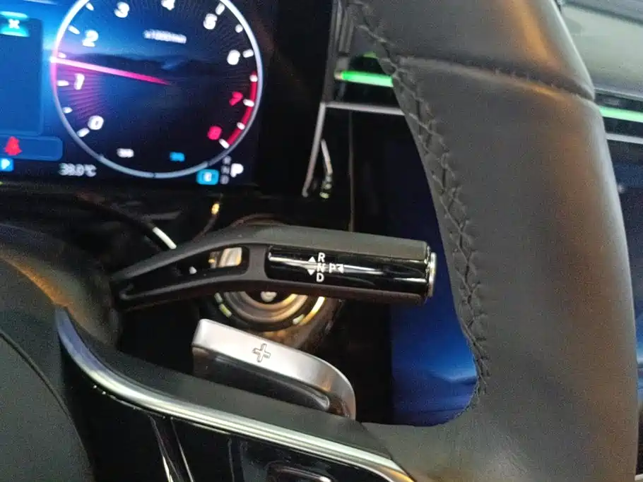 Mercedes-Benz E-Class — миниатюра 16