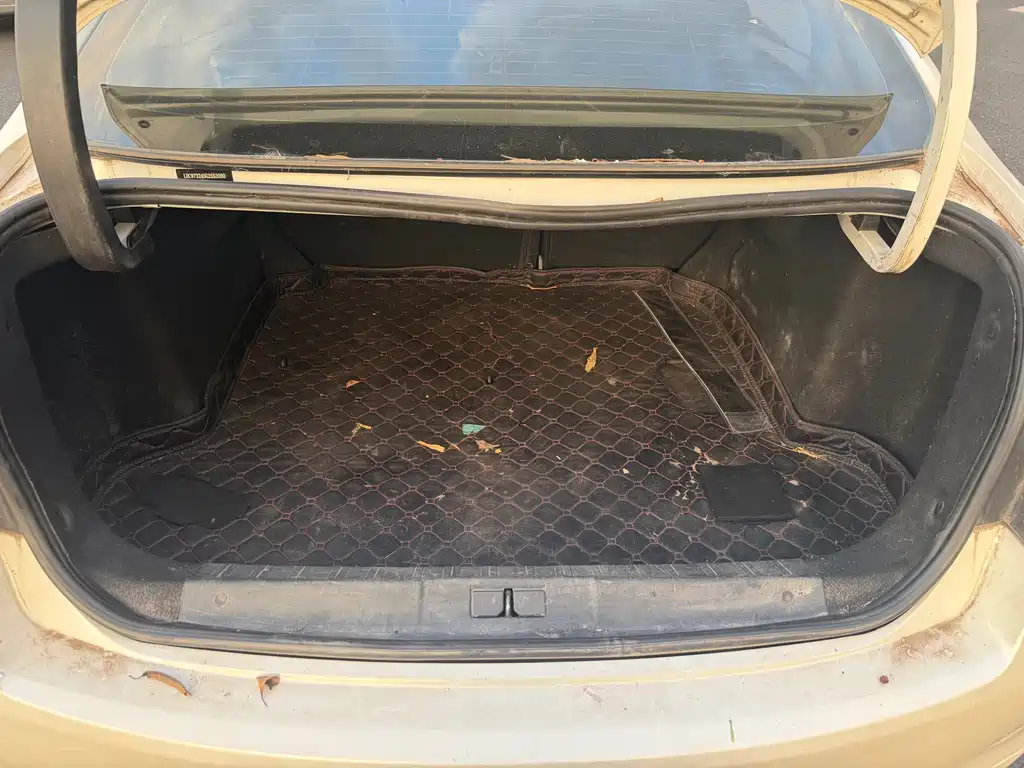 Peugeot 408 — миниатюра 9