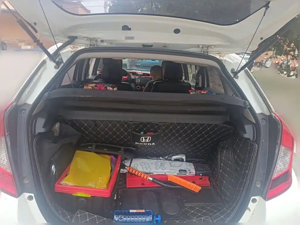Honda Fit — миниатюра 15