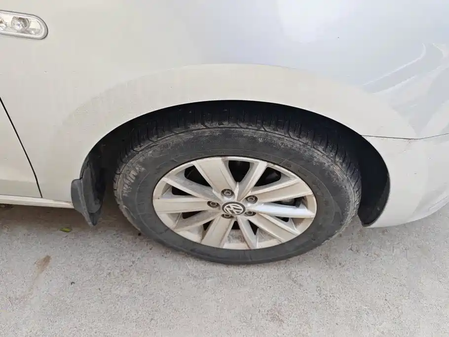 Volkswagen Jetta — миниатюра 6