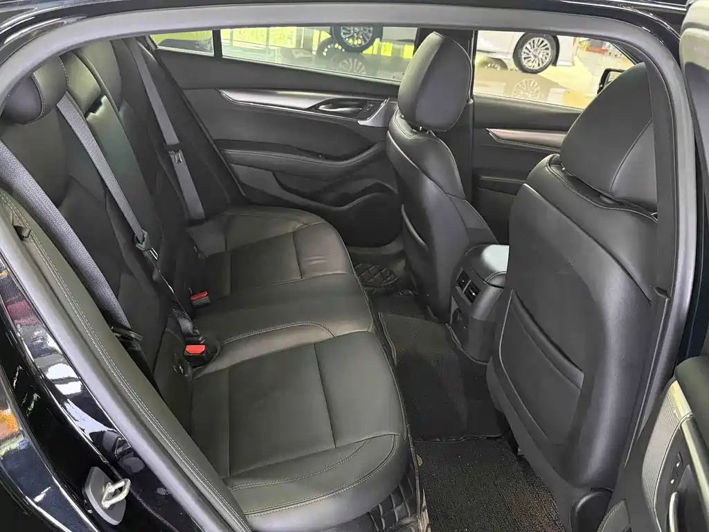 Cadillac CT5 — миниатюра 12