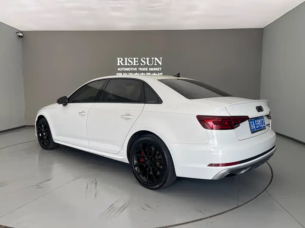 Audi A4L 2019 45 TFSI quattro Sport V