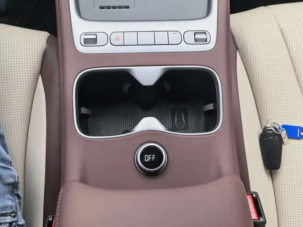 BYD Seal 07 DM-i — миниатюра 9
