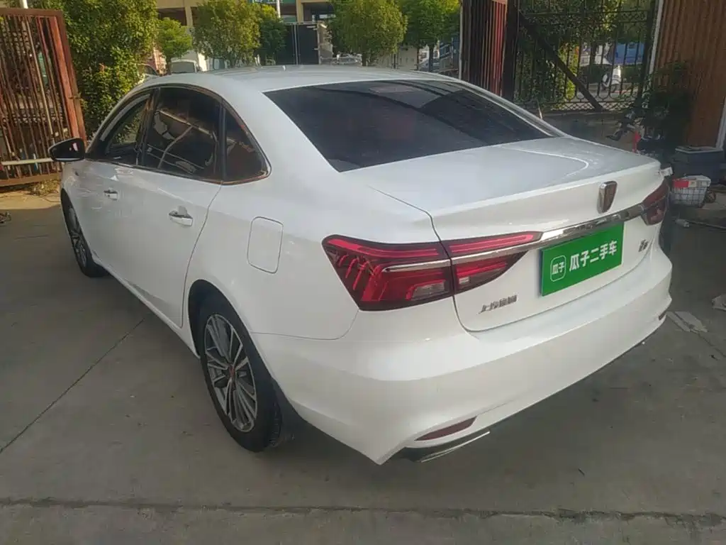 Roewe i6 Classic — миниатюра 5