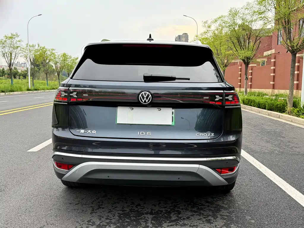 Volkswagen ID.6 Crozz — миниатюра 8