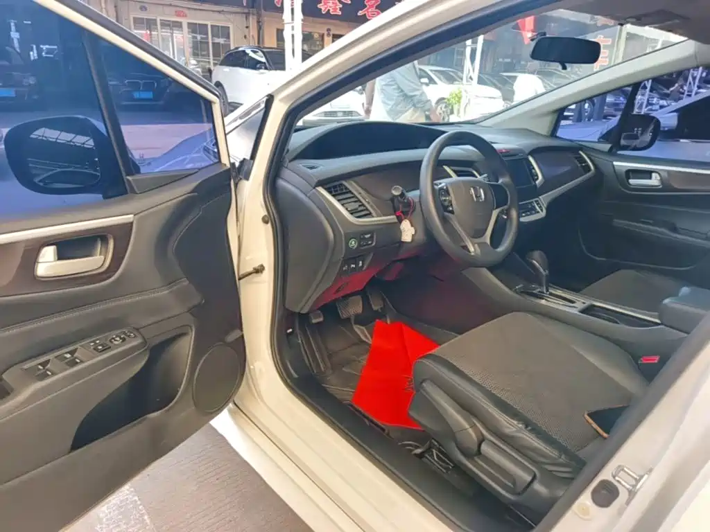 Honda Jade — миниатюра 16