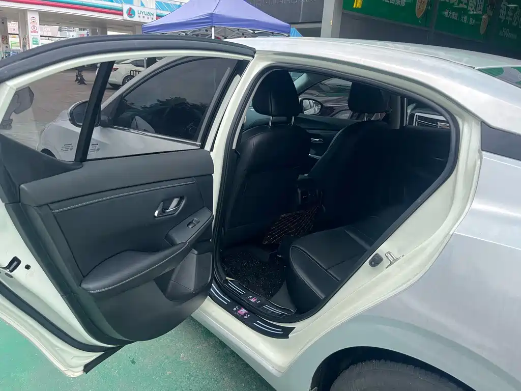Nissan Sylphy — миниатюра 5