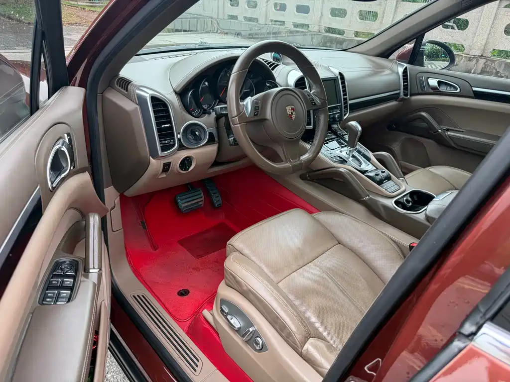Porsche Cayenne 2014 Cayenne Platinum Edition 3.0T