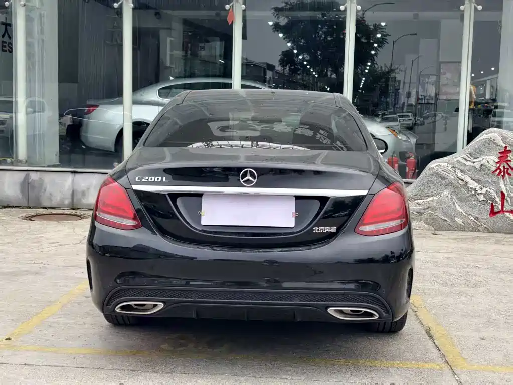 Mercedes-Benz C-Class — миниатюра 12