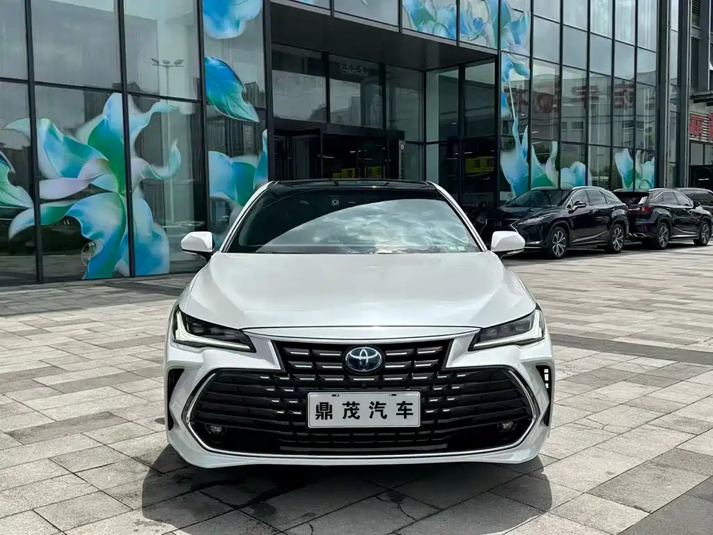 Toyota Avalon — миниатюра 2
