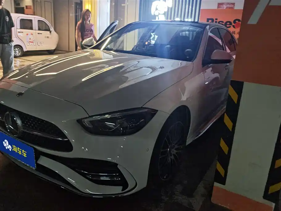 Mercedes-Benz C-Class 2025