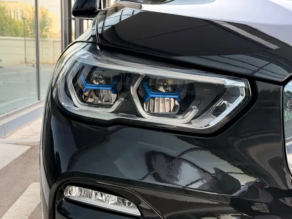 BMW X5 (Import) — миниатюра 21